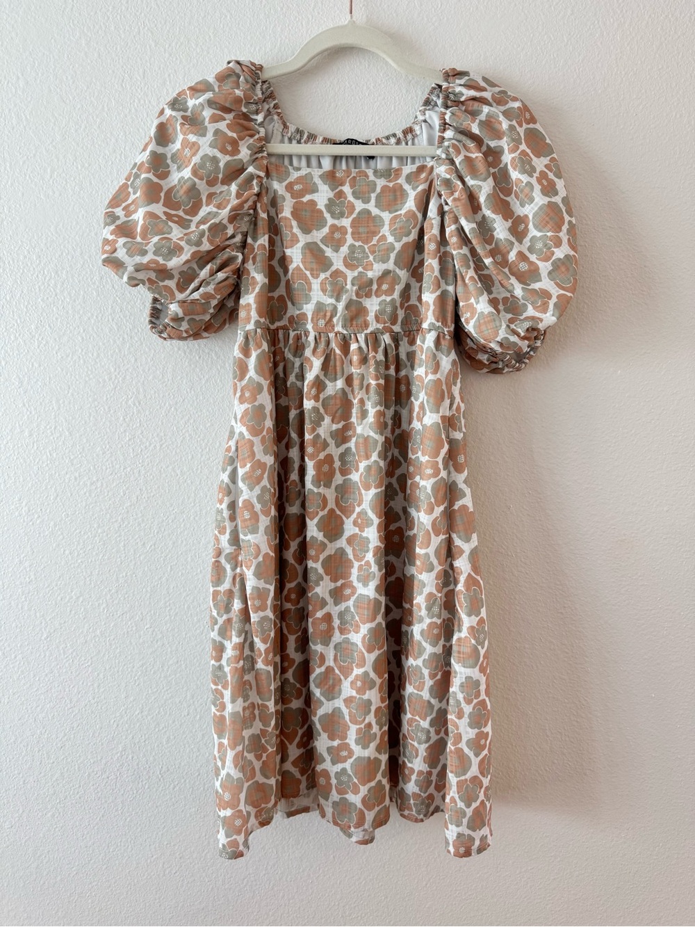 Mikarose Beige Floral Puff Sleeve Midi Dress